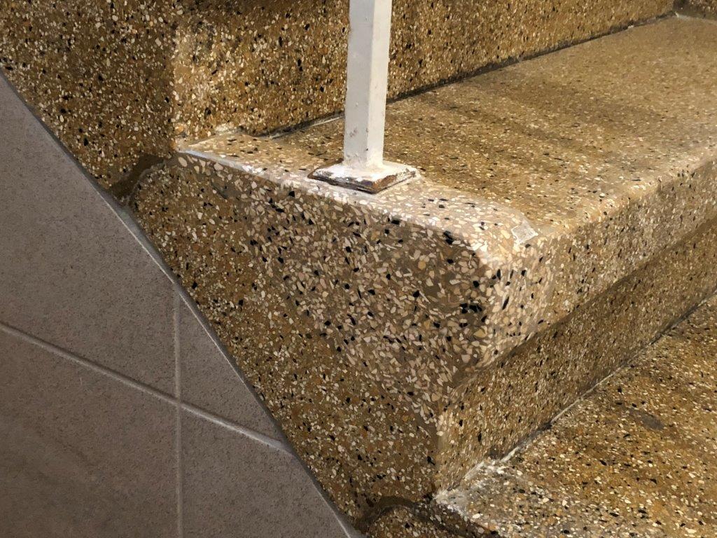 Terrazzo Stufen Reparatur nachher